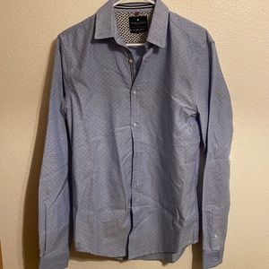 Men’s dress shirt medium slim fit